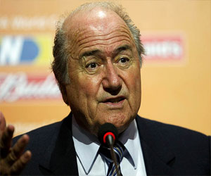   مصر اليوم - بلاتر يشعر بـالأسف لسقوط 3 قتلى في استاد افتتاح مونديال 2014